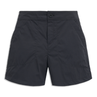 Black | E1